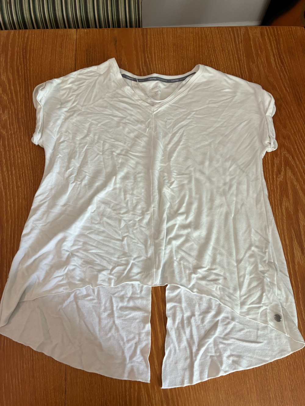 Calvin Klein Performance White V-Neck Split Hem Short Sleeve Tee